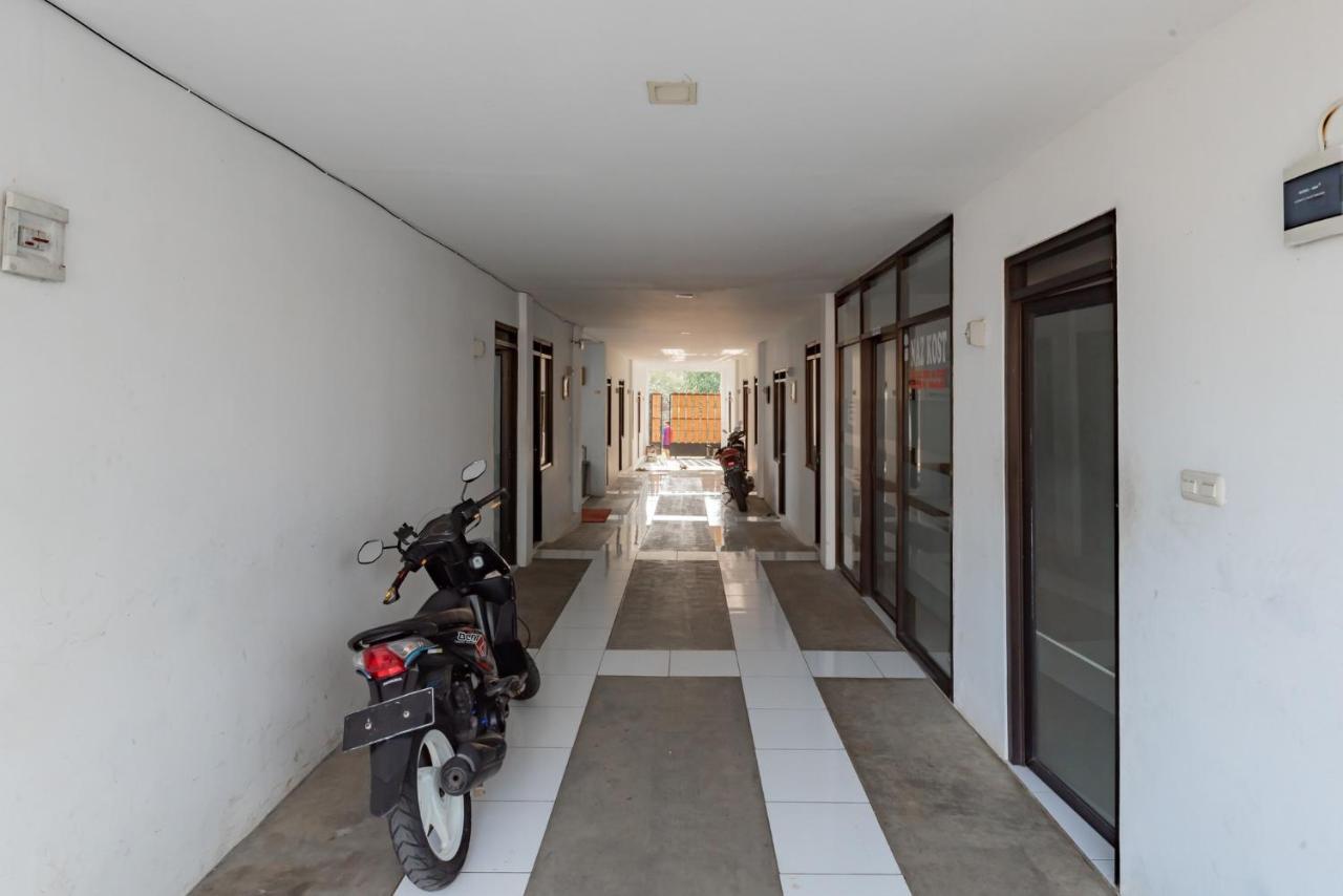 Reddoorz Syariah Near Rs Hermina Sukabumi Exteriör bild