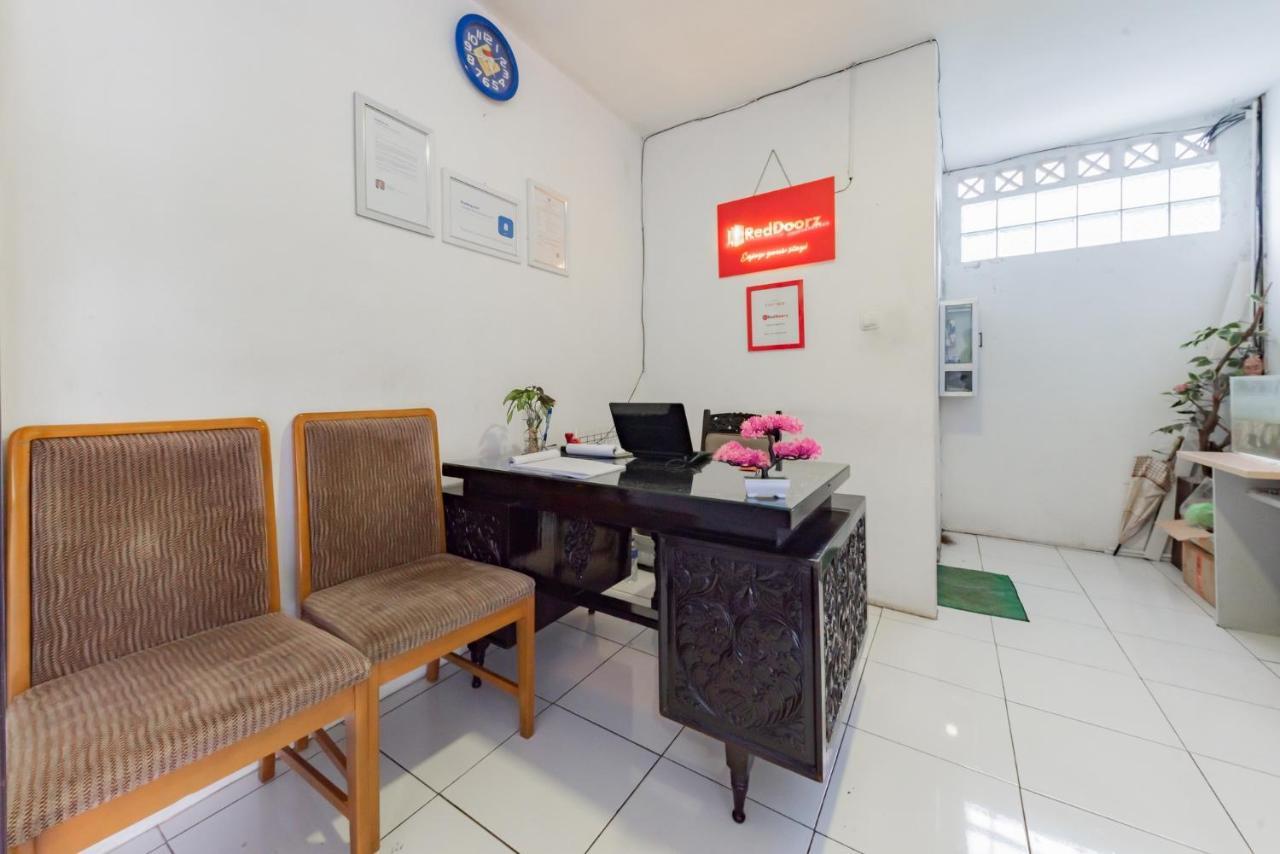 Reddoorz Syariah Near Rs Hermina Sukabumi Exteriör bild